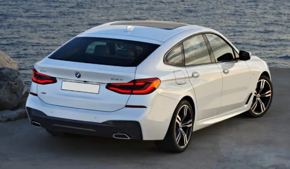 BMW6 Series GT 620d M SportLuxury Sedan Car RentalsPreowned Sedan CarExclusive Concierge Club.webp